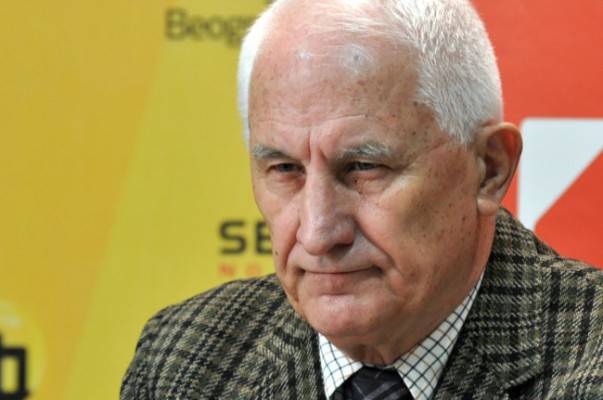 Матийа Бечкович: Если черногорцы пойдут против русских, это будет конец их истории Матийа Бечкович: Если черногорцы пойдут против русских, это будет конец их истории