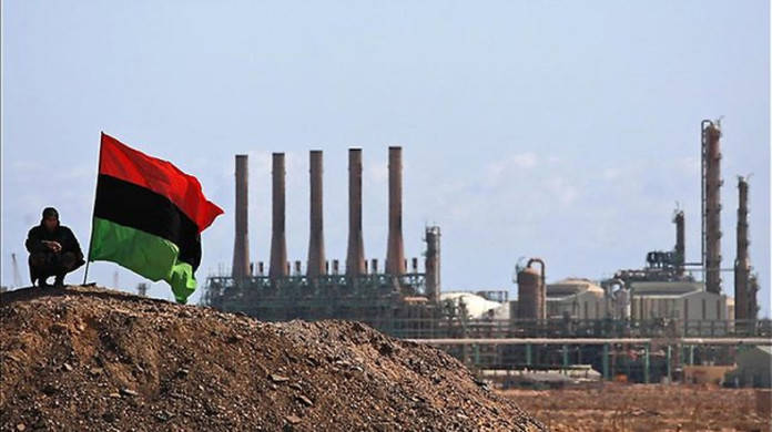 Ливийские феодалы будут драться за каждый бензовоз