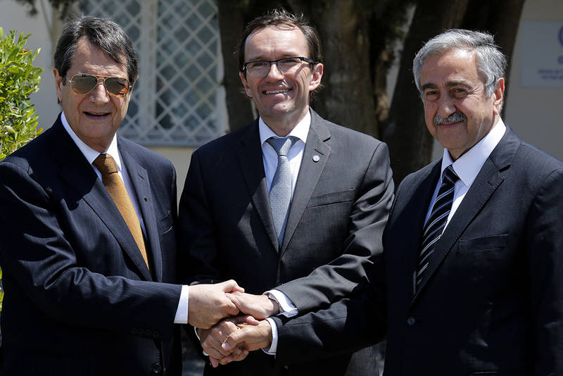 Лидеры греческой и турецкой общин Кипра призвали к воссоединению страны
