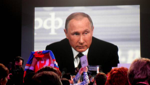 Путин: Россия хочет диалога с Украиной, не хватает желания киевских властей