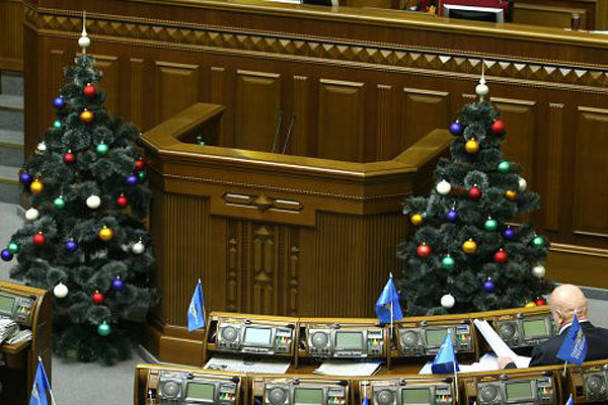 Рада определилась с «подарками»: Киев входит в новый год с новым «дерибаном»