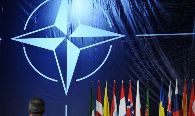 Презрительное отношение сербского народа  к НАТО хотят изменить
