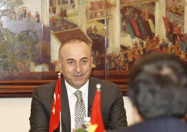 Премьер Болгарии отказался принять главу МИД Турции