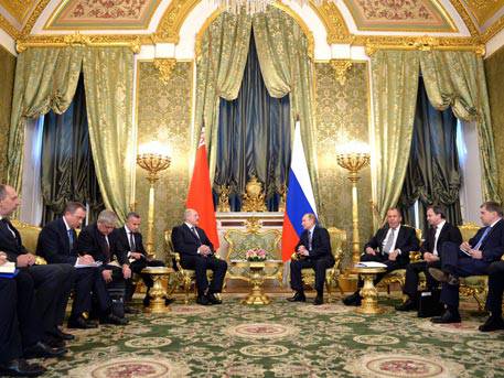 Путин рассказал о близких позициях с Минском по Украине и Сирии