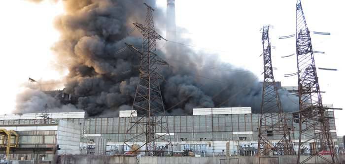 На украинских электростанциях начались взрывы