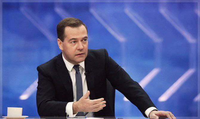 Медведев не считает расследование по делу сыновей Чайки серьезным