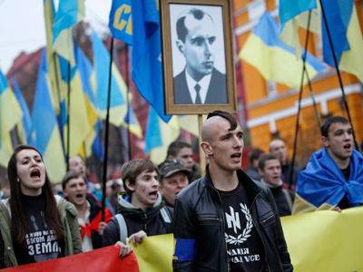 По стопам Бандеры: США и Украина не против фашизма По стопам Бандеры: США и Украина не против фашизма