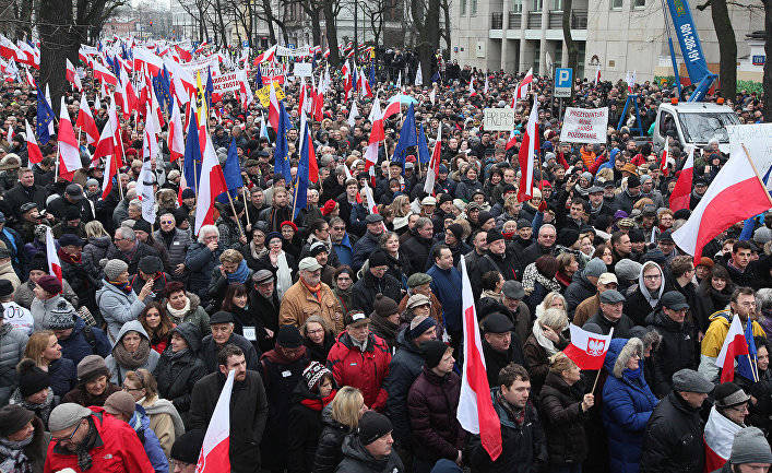Неспокойная Польша: митинги продолжаются