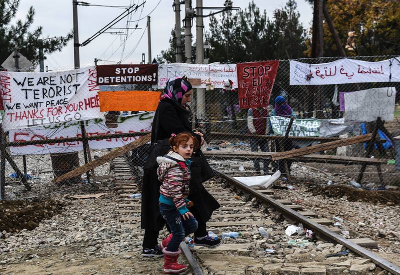 Греции вновь грозит исключение из ЕС, теперь из-за беженцев