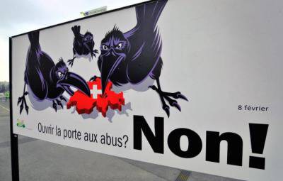 Мигранты, прибывающие в Швейцарию, жалуются на "зверства" властей
