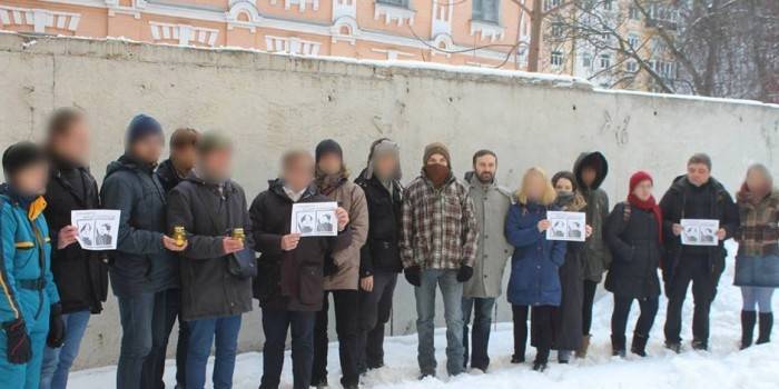 В Киеве неонацисты сорвали акцию памяти убитых в России антифашистов
