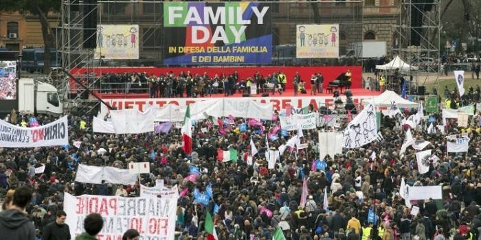 В Риме сотни тысяч человек вышли против легализации однополых союзов