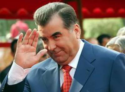 Президент Таджикистана создал себе пожизненную зону неприкосновенности