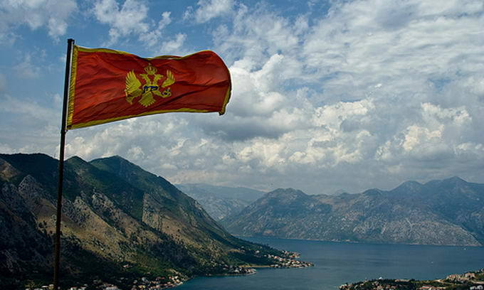 Черногорская оппозиция собрала подписи за референдум о членстве в НАТО