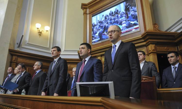 Переживет ли Украина социальный коллапс и борьбу за власть?