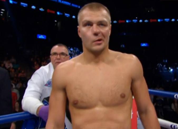 Украинский боксер вышел на ринг с российской символикой