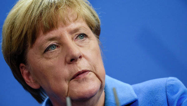 Меркель признала, что Европа не может контролировать беженцев