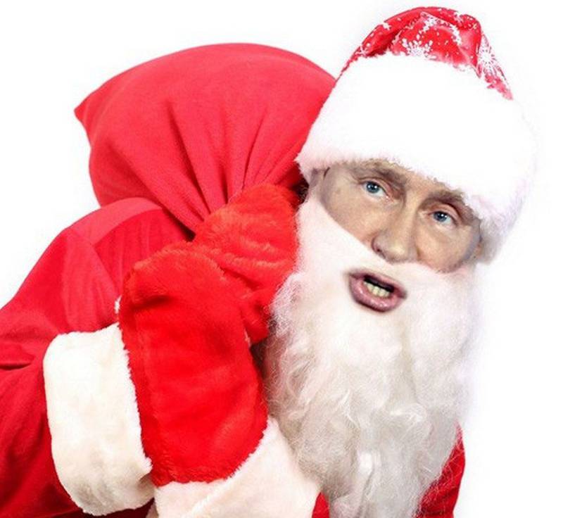 Владимир Путин в роли Деда Мороза
