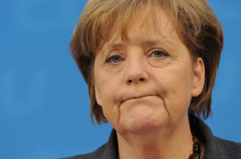 Меркель смоет волной протестов