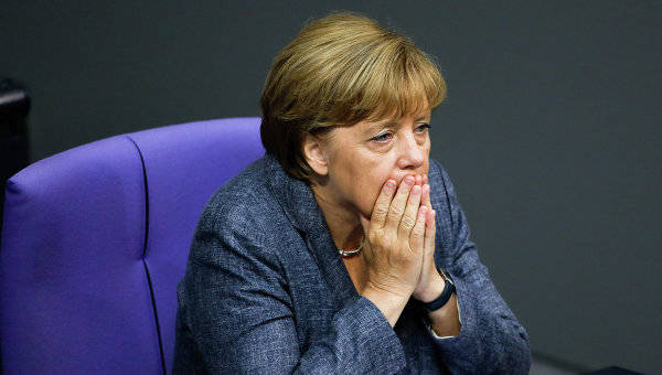 DWN: "политика открытых дверей" Меркель провалилась
