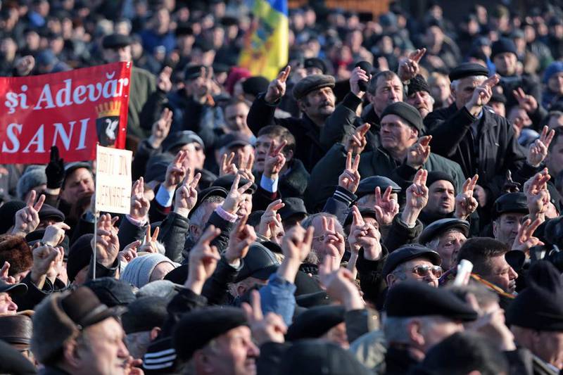 В центре столицы Молдавии собралось около 5 тысяч протестующих