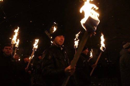Киев сегодня: Ремейк нацистских факельных шествий периода 3-го Рейха
