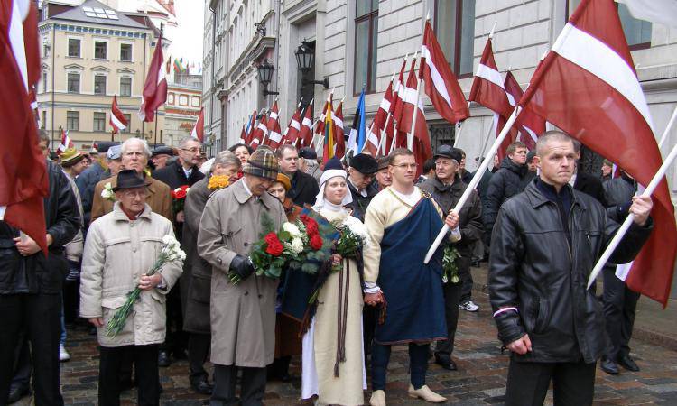 Почему ЕС прощает Латвии неонацизм? Почему ЕС прощает Латвии неонацизм?