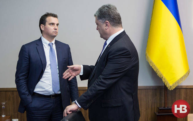 Бегство министров-иностранцев и удар американцев по Порошенко Бегство министров-иностранцев и удар американцев по Порошенко