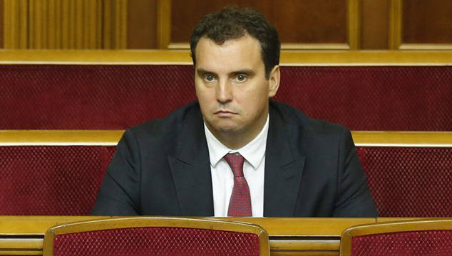 Незалежная в шоке: министров-«клептократов» уговорили остаться за «бонусы» Незалежная в шоке: министров-«клептократов» уговорили остаться за «бонусы»