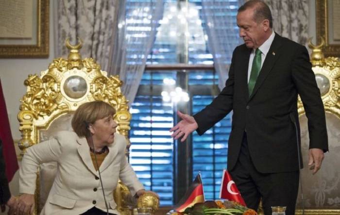 Встречи Меркель в Турции назвали бестолковыми