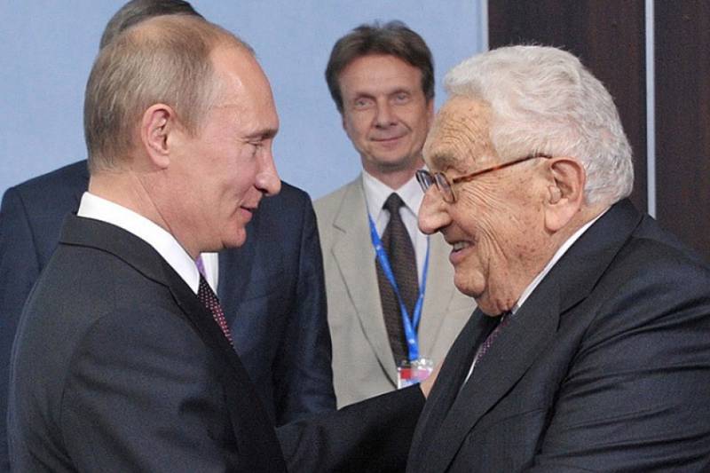 Кто послал Генри Киссинджера в Кремль