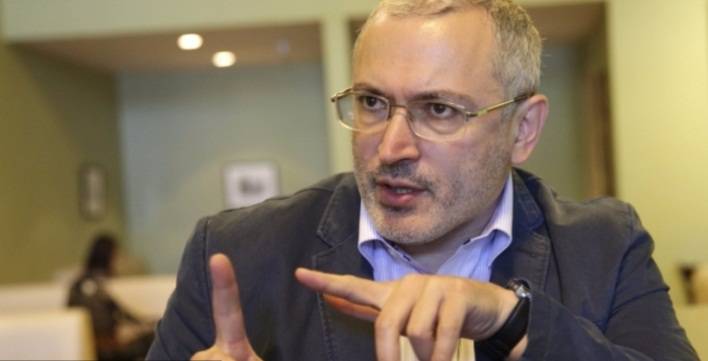 Дискредитация или бунт: зачем внесистемная оппозиция идет на выборы Дискредитация или бунт: зачем внесистемная оппозиция идет на выборы