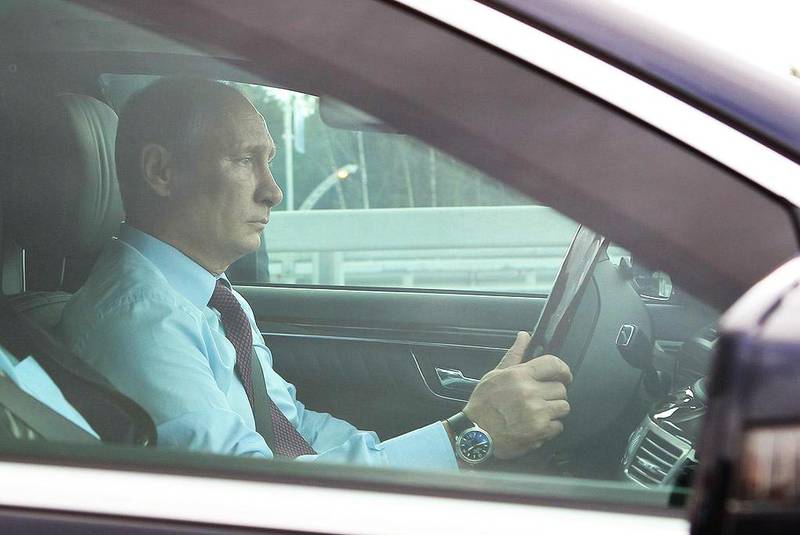 Пока Обама танцевал, Владимир Путин укрепил свой статус влиятельного лидера