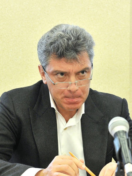 Оппозиция не смогла превратить Немцова в символ цветной революции