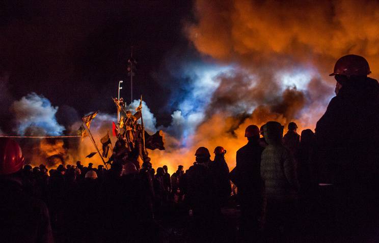 Украина продолжает раскрутку фильма «Украина: Маски революции» Поля Морейра