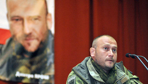 Ярош: действия протестующих на Майдане несут вред стране Ярош: действия протестующих на Майдане несут вред стране