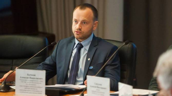 Бычков: Яценюк, «зачищая» министров, подвел Порошенко к новому Майдану Бычков: Яценюк, «зачищая» министров, подвел Порошенко к новому Майдану