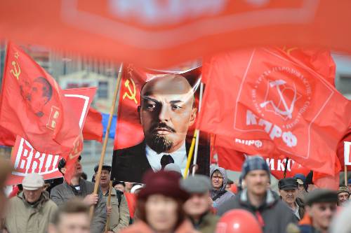 Коммунизм через 5 лет вернется в Россию на белом коне?