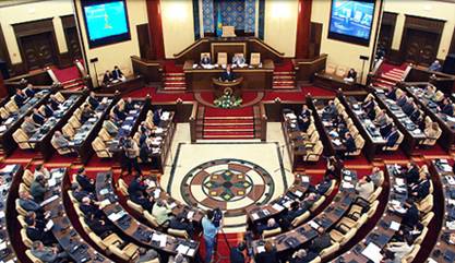 В Казахстане за места в парламенте поборются 234 кандидата