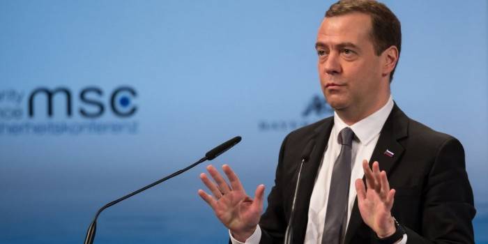 "Не надо пугать Россию": 5 главных тезисов речи Медведева в Мюнхене