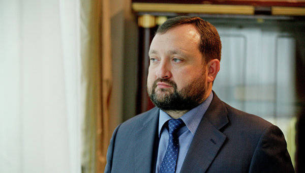 Суд в Киеве начал процедуру заочного осуждения Арбузова