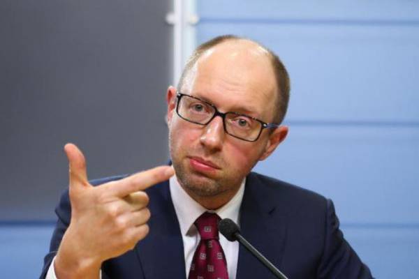 Яценюк — МВФ: Абромавичус не нужен, я и сам могу распродать страну