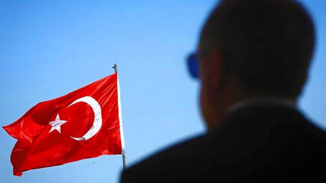 Турции грозит военный переворот
