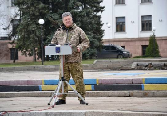 Порошенко знает: если Донбасс вернется, Украина навернется Порошенко знает: если Донбасс вернется, Украина навернется