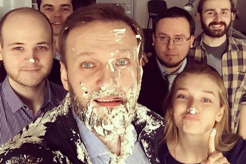 Нападение на Навального: сладкая война только начинается