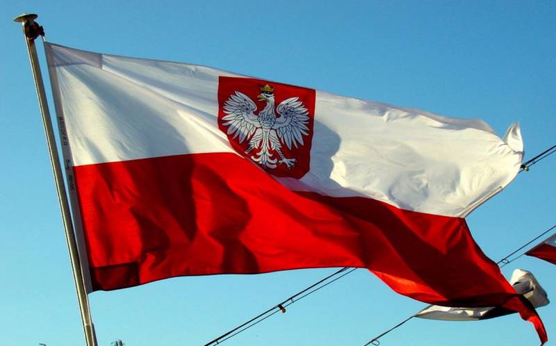 Власти Польши вымещают обиду на советских памятниках