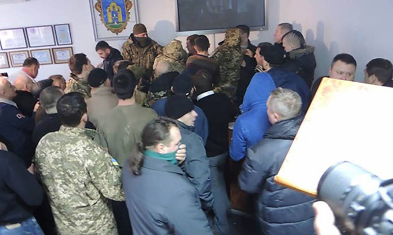 Под Киевом массовая драка депутатов переросла в бойню