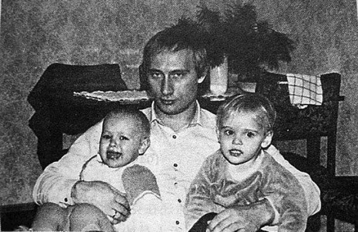 Владимир Путин впервые стал дедушкой