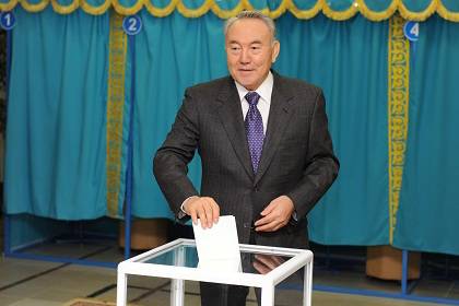 Выборы в Казахстане: партия Назарбаева набрала 82 процента голосов