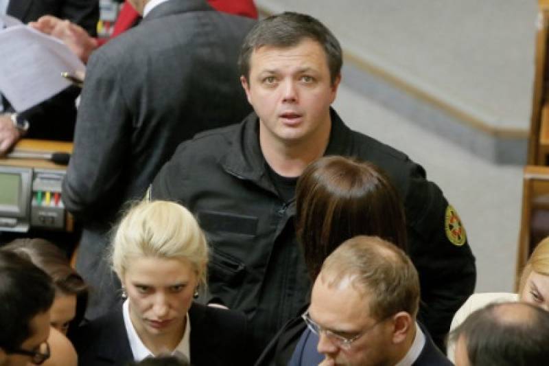 Комбата Семенченко выгонят из Рады за подделку паспорта